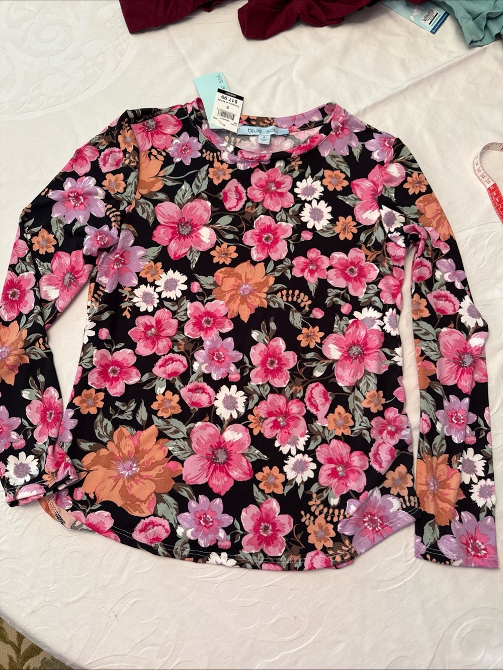 Blue sol size small long sleeve flower T-shirt